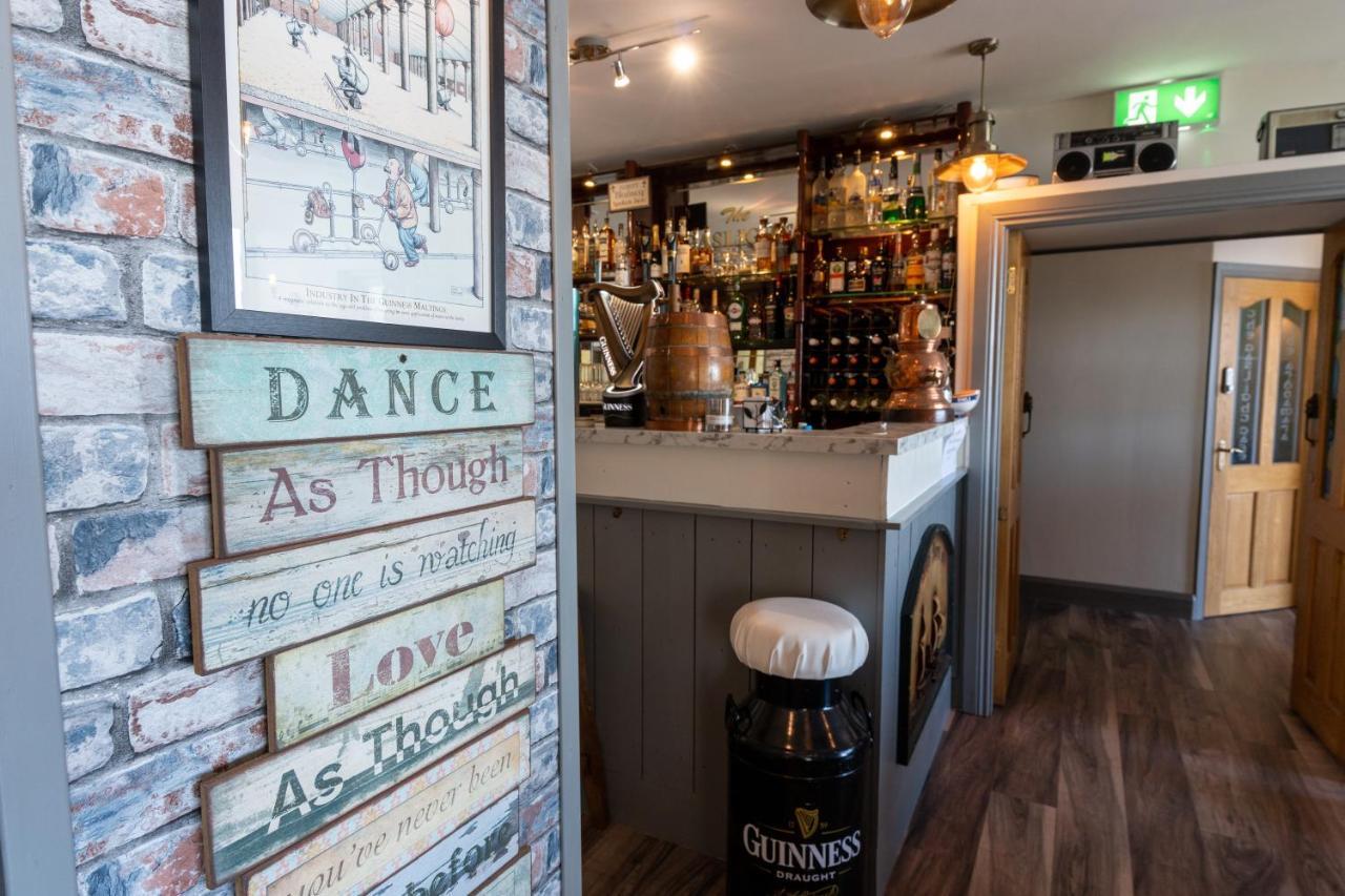 The Gaslight Inn Self Catering Holiday Apartments Rossnowlagh Donegal Eksteriør billede
